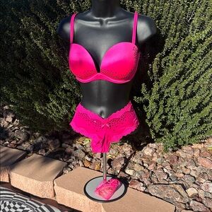 Victoria's Secret strapless push-up bra 34D & Small underwear-used twice 4📷shoot